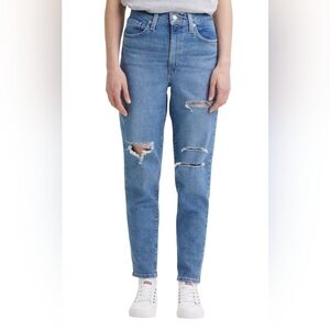 Levi's High Waisted Distressed Tapered Mom Jeans Size 31